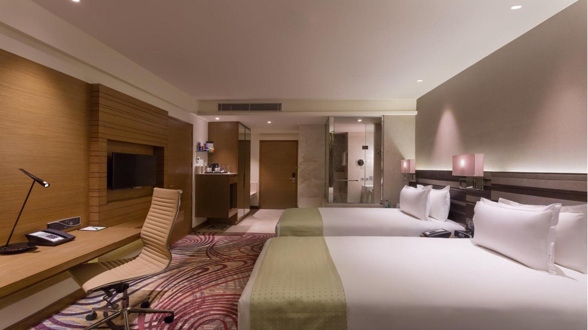 Centre By Ihg Hotel 5*