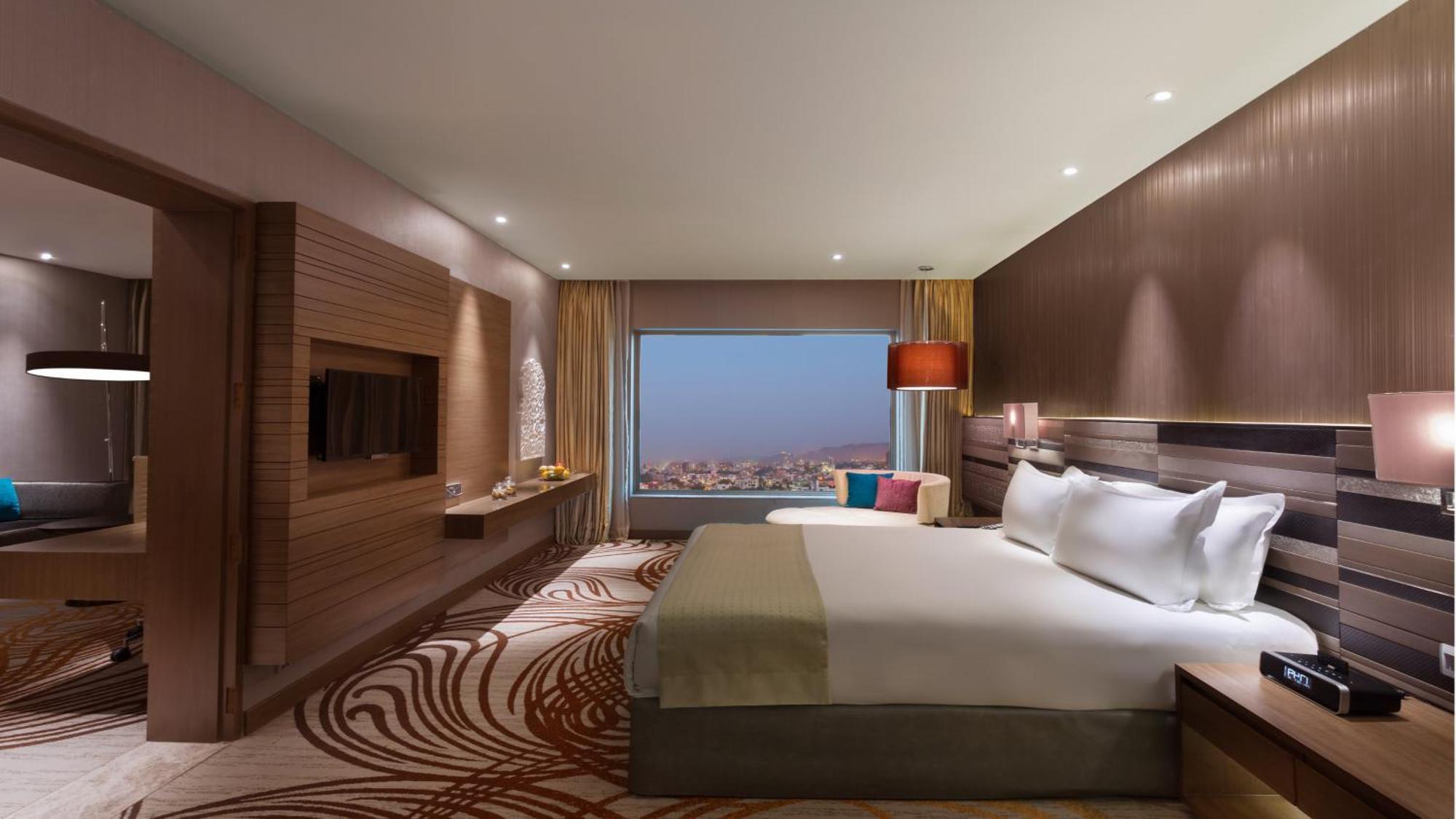 Centre By Ihg Hotel